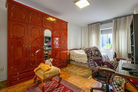 Quarto 1 de apartamento à venda com 3 quartos, 250m² em Cerqueira César, São Paulo