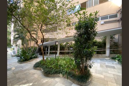 Apartamento para alugar com 250m², 3 quartos e 2 vagas