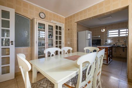 Apartamento para alugar com 250m², 3 quartos e 2 vagas Apartamento para alugar com 250m², 3 quartos e 2 vagasCozinha