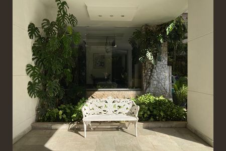 Apartamento para alugar com 250m², 3 quartos e 2 vagas