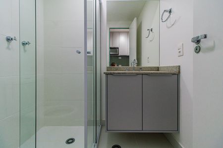 Banheiro de kitnet/studio para alugar com 1 quarto, 28m² em Butantã, São Paulo