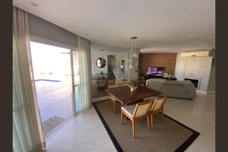 Casa para alugar com 3 quartos, 300m² em Fazenda Santo Antônio, São José
