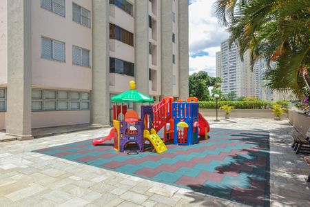 Apartamento à venda com 69m², 2 quartos e 1 vaga Apartamento à venda com 69m², 2 quartos e 1 vagaÁrea comum - Playground