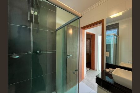 Casa de condomínio para alugar com 915m², 5 quartos e 4 vagas Casa de condomínio para alugar com 915m², 5 quartos e 4 vagasBanheiro