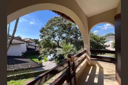 Casa de condomínio para alugar com 915m², 5 quartos e 4 vagas Casa de condomínio para alugar com 915m², 5 quartos e 4 vagasÁrea externa