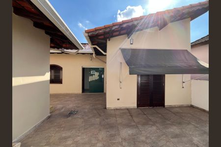 Casa de condomínio para alugar com 915m², 5 quartos e 4 vagas Casa de condomínio para alugar com 915m², 5 quartos e 4 vagasÁrea externa