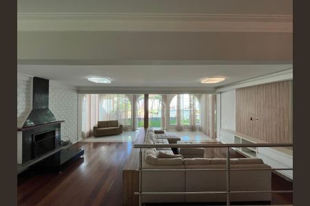 Casa de condomínio para alugar com 915m², 5 quartos e 4 vagas Casa de condomínio para alugar com 915m², 5 quartos e 4 vagasSala