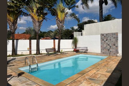 Casa de condomínio para alugar com 915m², 5 quartos e 4 vagas Casa de condomínio para alugar com 915m², 5 quartos e 4 vagasÁrea externa