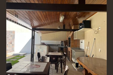 Casa de condomínio para alugar com 915m², 5 quartos e 4 vagas Casa de condomínio para alugar com 915m², 5 quartos e 4 vagasÁrea externa