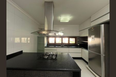 Casa de condomínio para alugar com 915m², 5 quartos e 4 vagas Casa de condomínio para alugar com 915m², 5 quartos e 4 vagasCozinha