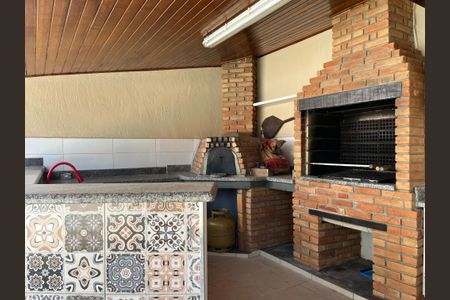 Casa de condomínio para alugar com 915m², 5 quartos e 4 vagas Casa de condomínio para alugar com 915m², 5 quartos e 4 vagasÁrea externa