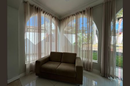 Casa de condomínio para alugar com 915m², 5 quartos e 4 vagas Casa de condomínio para alugar com 915m², 5 quartos e 4 vagasSala