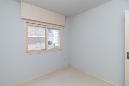 Quarto 2 de apartamento para alugar com 2 quartos, 64m² em Farroupilha, Porto Alegre