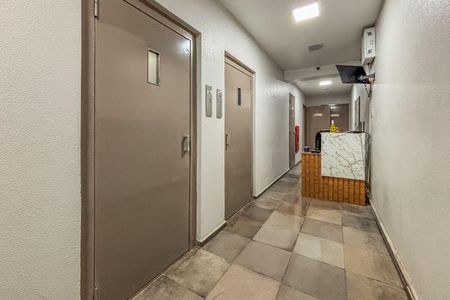 Apartamento para alugar com 64m², 2 quartos e sem vagaHall social