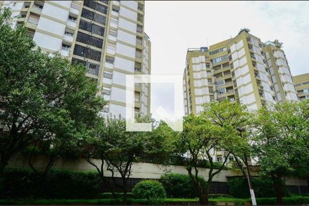 Apartamento à venda com 167m², 4 quartos e 2 vagas Apartamento à venda com 167m², 4 quartos e 2 vagasFachada