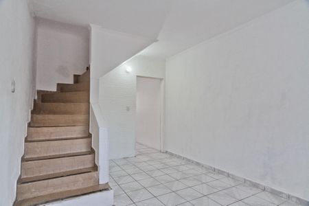 Casa para alugar com 300m², 2 quartos e sem vaga Casa para alugar com 300m², 2 quartos e sem vagaSala