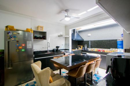 Apartamento à venda com 59m², 2 quartos e 1 vaga Apartamento à venda com 59m², 2 quartos e 1 vagaCozinha/Espaço gourmet
