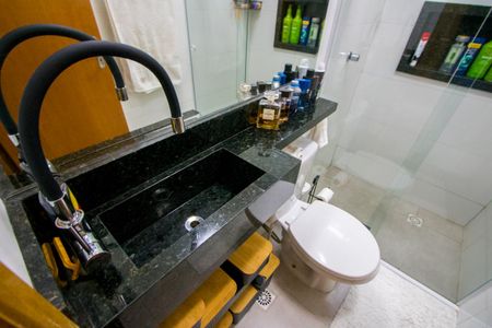 Apartamento à venda com 59m², 2 quartos e 1 vaga Apartamento à venda com 59m², 2 quartos e 1 vagaBanheiro social