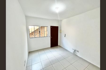 Sala/Cozinha de casa de condomínio para alugar com 1 quarto, 55m² em Parque Peruche, São Paulo
