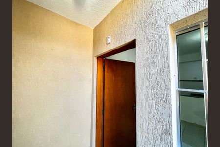 Casa de condomínio para alugar com 55m², 1 quarto e sem vagaPorta