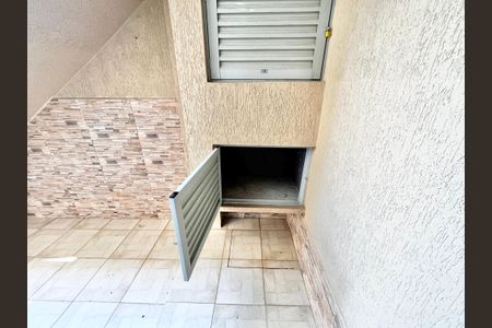 Casa de condomínio para alugar com 55m², 1 quarto e sem vagaDepósito