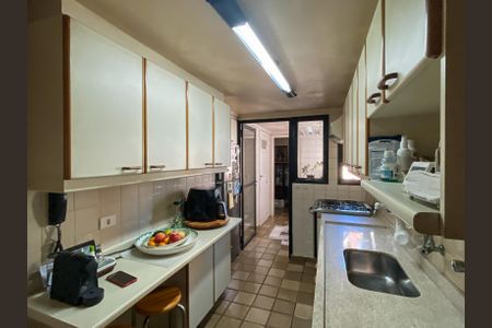 Apartamento à venda com 205m², 3 quartos e 2 vagasCozinha