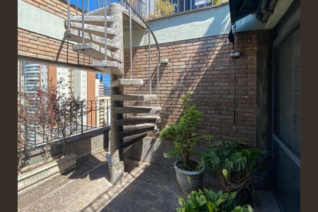 Apartamento à venda com 205m², 3 quartos e 2 vagasQuintal