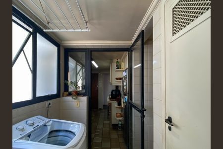 Apartamento à venda com 205m², 3 quartos e 2 vagasÁrea de Serviço