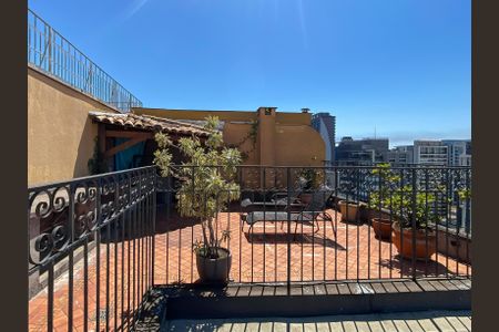 Apartamento à venda com 205m², 3 quartos e 2 vagasVaranda gourmet