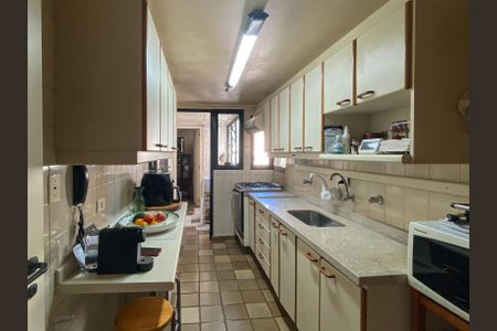 Apartamento à venda com 205m², 3 quartos e 2 vagasCozinha