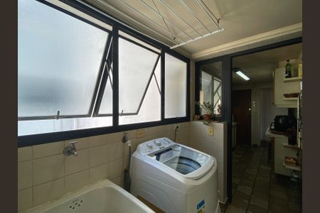 Apartamento à venda com 205m², 3 quartos e 2 vagasÁrea de Serviço