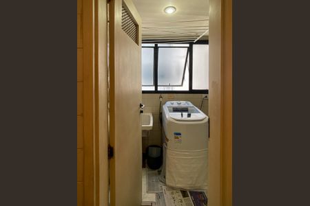 Apartamento à venda com 205m², 3 quartos e 2 vagasBanheiro de serviço