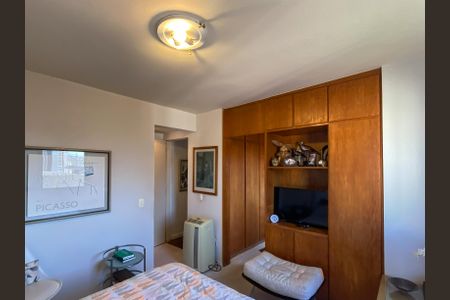 Apartamento à venda com 205m², 3 quartos e 2 vagasSuíte 1