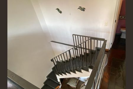 Apartamento à venda com 205m², 3 quartos e 2 vagasEscada