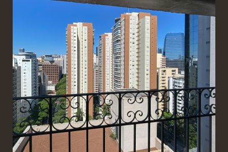 Apartamento à venda com 205m², 3 quartos e 2 vagasSuíte 2