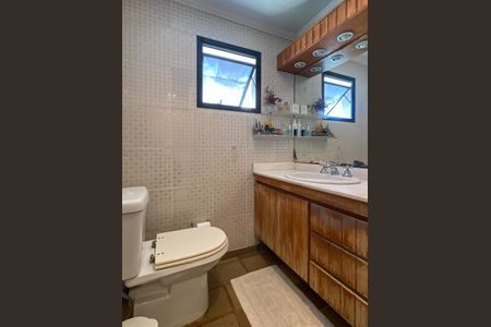 Apartamento à venda com 205m², 3 quartos e 2 vagasBanheiro da Suíte 1