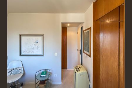 Apartamento à venda com 205m², 3 quartos e 2 vagasSuíte 1