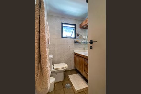 Apartamento à venda com 205m², 3 quartos e 2 vagasBanheiro da Suíte 1