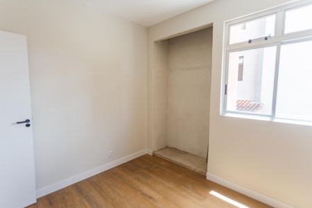 Apartamento à venda com 115m², 3 quartos e 1 vagaQuarto 2