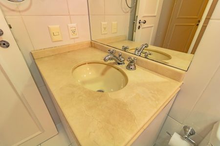 Apartamento para alugar com 116m², 3 quartos e 3 vagas