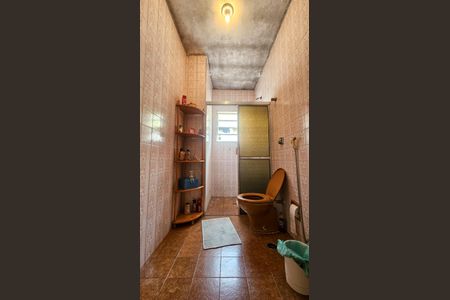 Casa à venda com 118m², 2 quartos e 2 vagasBanheiro 2