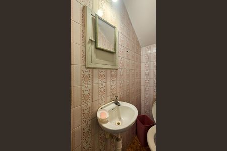 Casa à venda com 118m², 2 quartos e 2 vagasLavabo