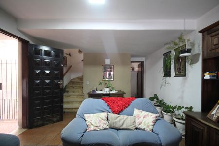 Casa à venda com 115m², 2 quartos e 2 vagas