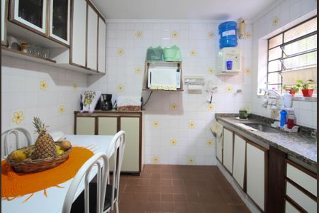 Casa à venda com 115m², 2 quartos e 2 vagas