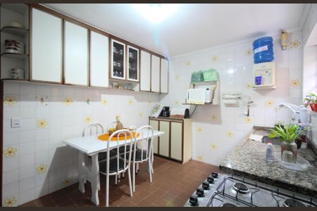 Casa à venda com 115m², 2 quartos e 2 vagas