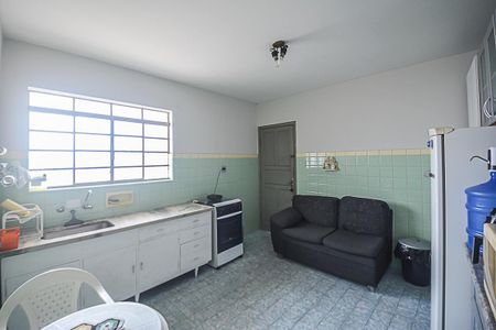 Casa à venda com 158m², 2 quartos e 2 vagasCozinha 