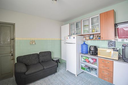 Casa à venda com 158m², 2 quartos e 2 vagasCozinha 