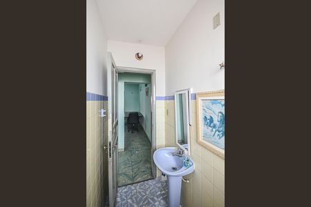 Casa à venda com 158m², 2 quartos e 2 vagasBanheiro 2