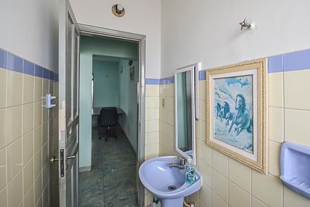 Casa à venda com 158m², 2 quartos e 2 vagasBanheiro 2