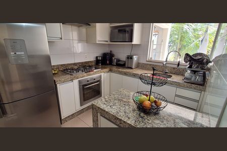 Casa à venda com 400m², 3 quartos e 4 vagasCozinha 